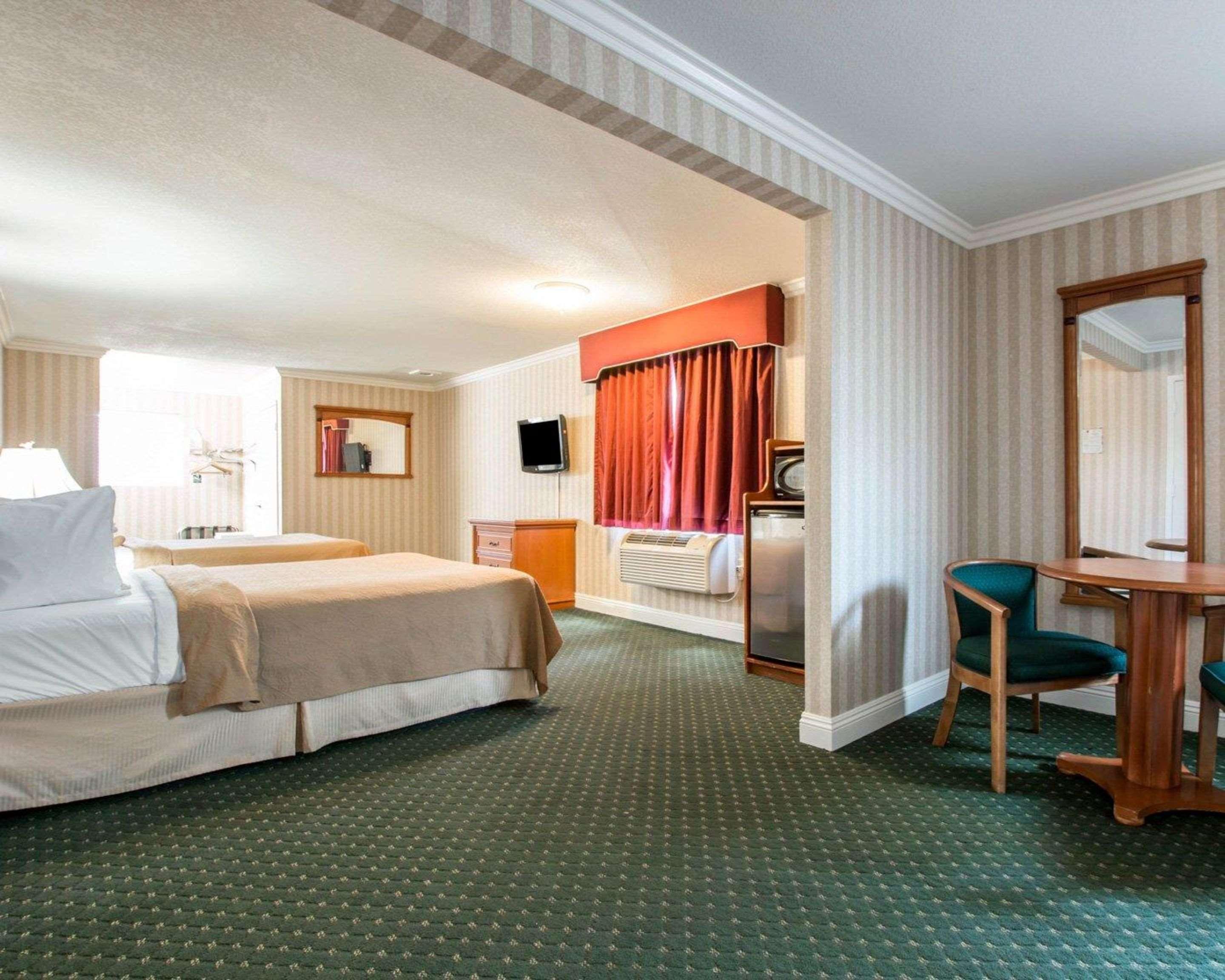 Quality Inn & Suites Anaheim Maingate Zewnętrze zdjęcie