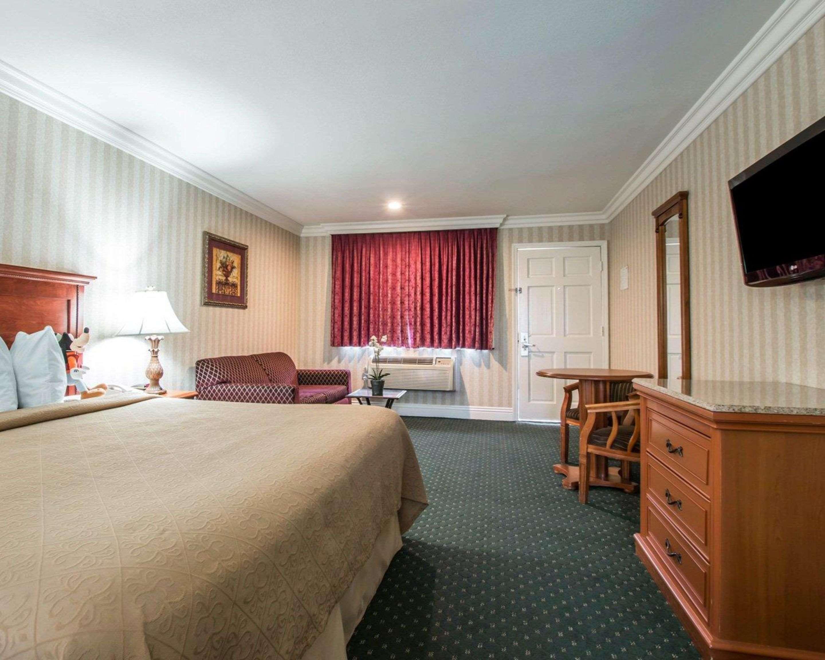 Quality Inn & Suites Anaheim Maingate Zewnętrze zdjęcie