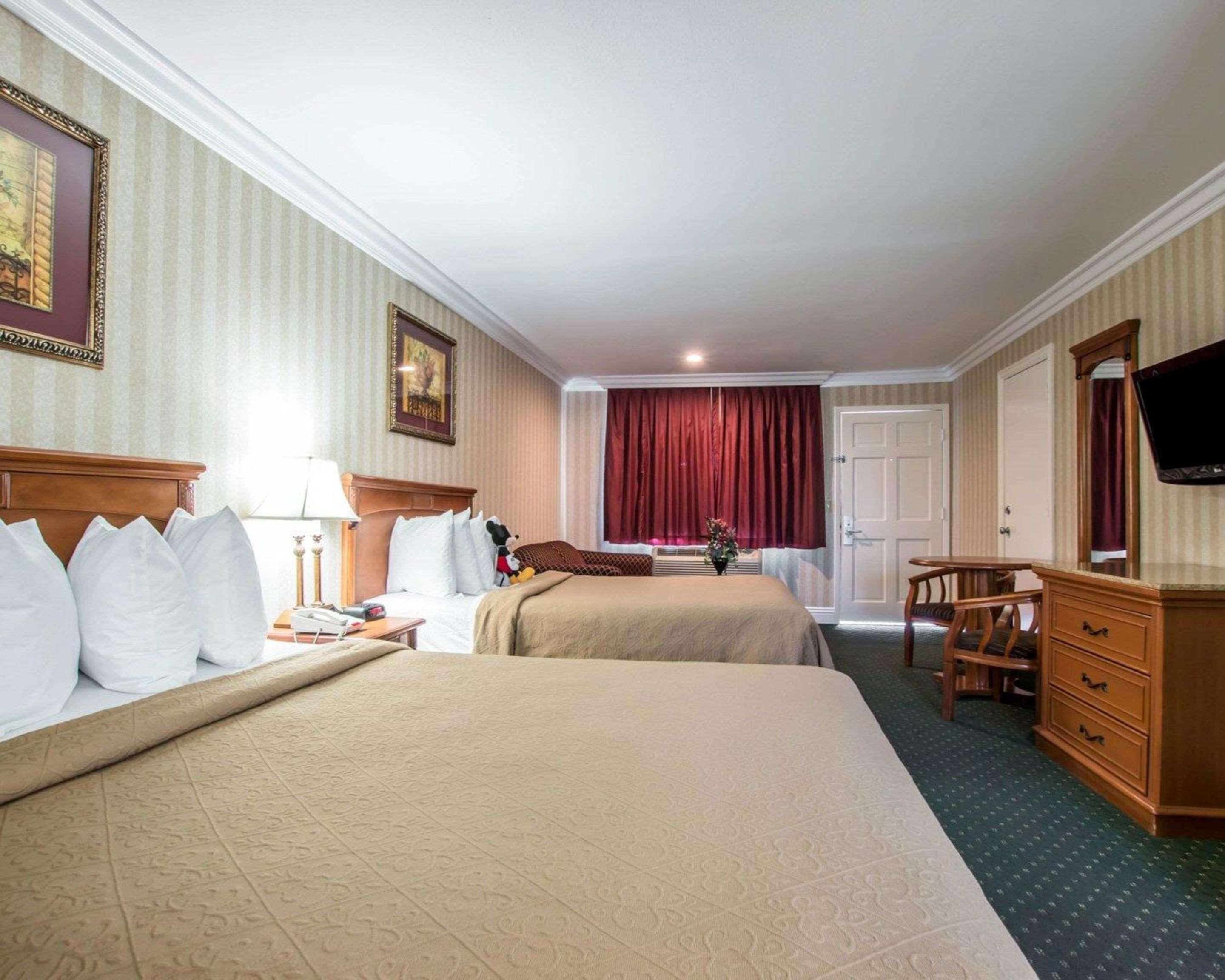 Quality Inn & Suites Anaheim Maingate Zewnętrze zdjęcie